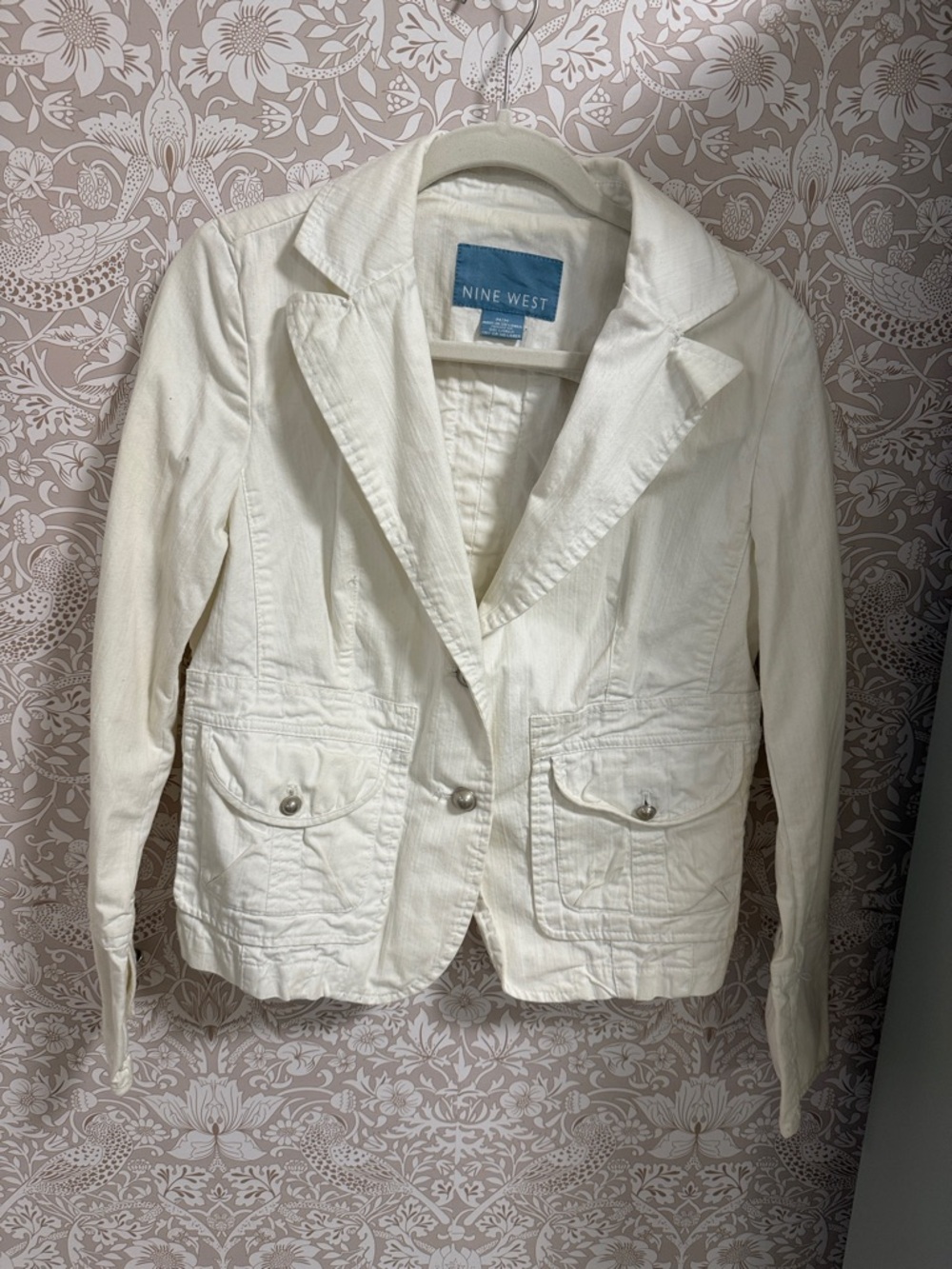 Nine West Cream Tailored Cotton Blazer with Flap Pockets